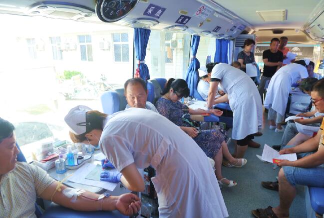 淮海組織開展義務(wù)獻(xiàn)血活動.jpg