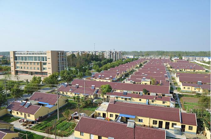 我場(chǎng)250戶職工住所危舊房維修加固完工.jpg