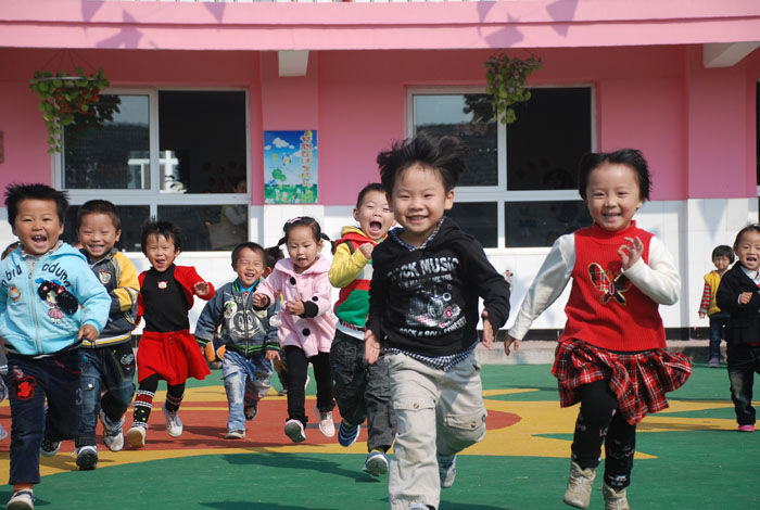 淮海農(nóng)場(chǎng)中心幼兒園簡(jiǎn)介2.jpg